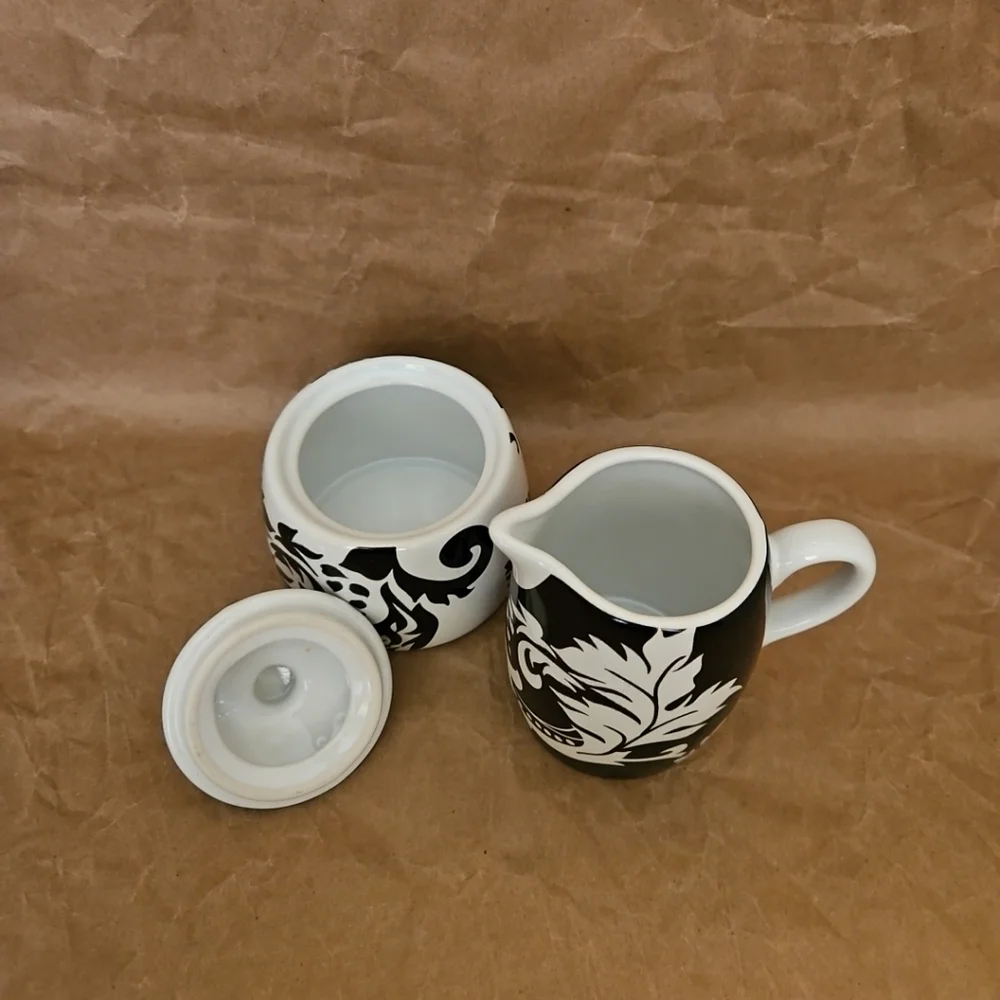 Set 222 Fifth Black & White DAMASK Black ART DECO Stoneware Cream And Sugar - Picture 4 of 7